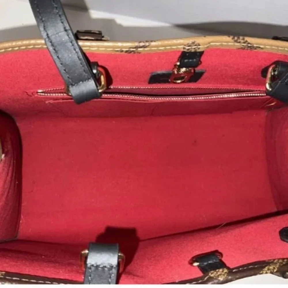 Louis Vuitton On The Go MM‎ Tan and Brown Monogram Tote